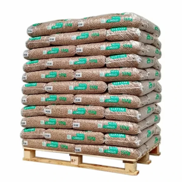 Paleta de pellets de madera con 66 sacos de 15 kg cada uno